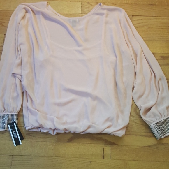 A. Byer Blush Sheer Top Built in Cami Sz M NWT - Picture 5 of 5